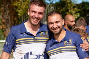 Bastien Ariza en photo avec Théo Louvrier ("Théo le Manard") en tant que joueur du Rhone Sportif Rugby et avant son ascension fulgurante dans la sphère dirigeant Rhôniste.
